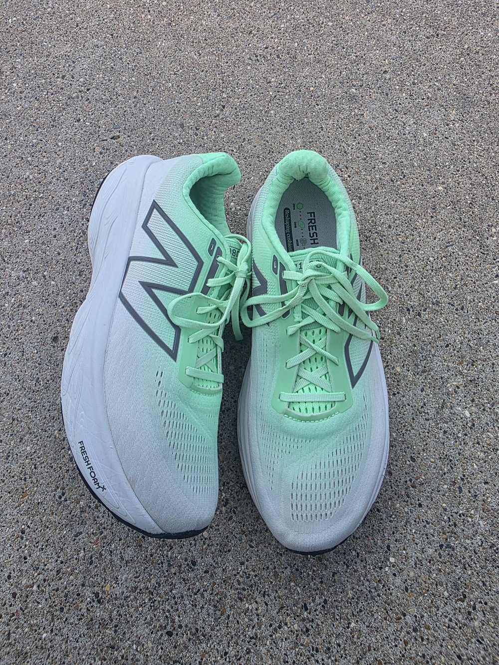 New Balance Fresh Foam 1080 Sneaker Men Size 10.5 2E